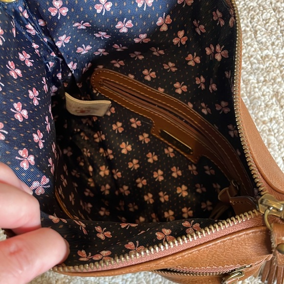 Lucky Brand cross-body - Picture 6 of 10